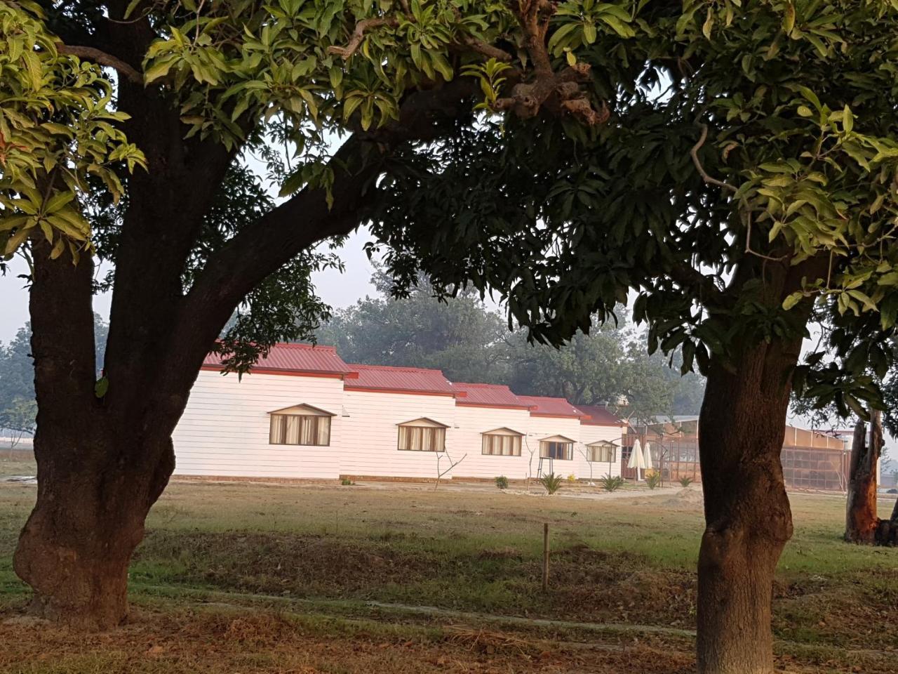 Living Green Farms Prayagraj Exterior photo